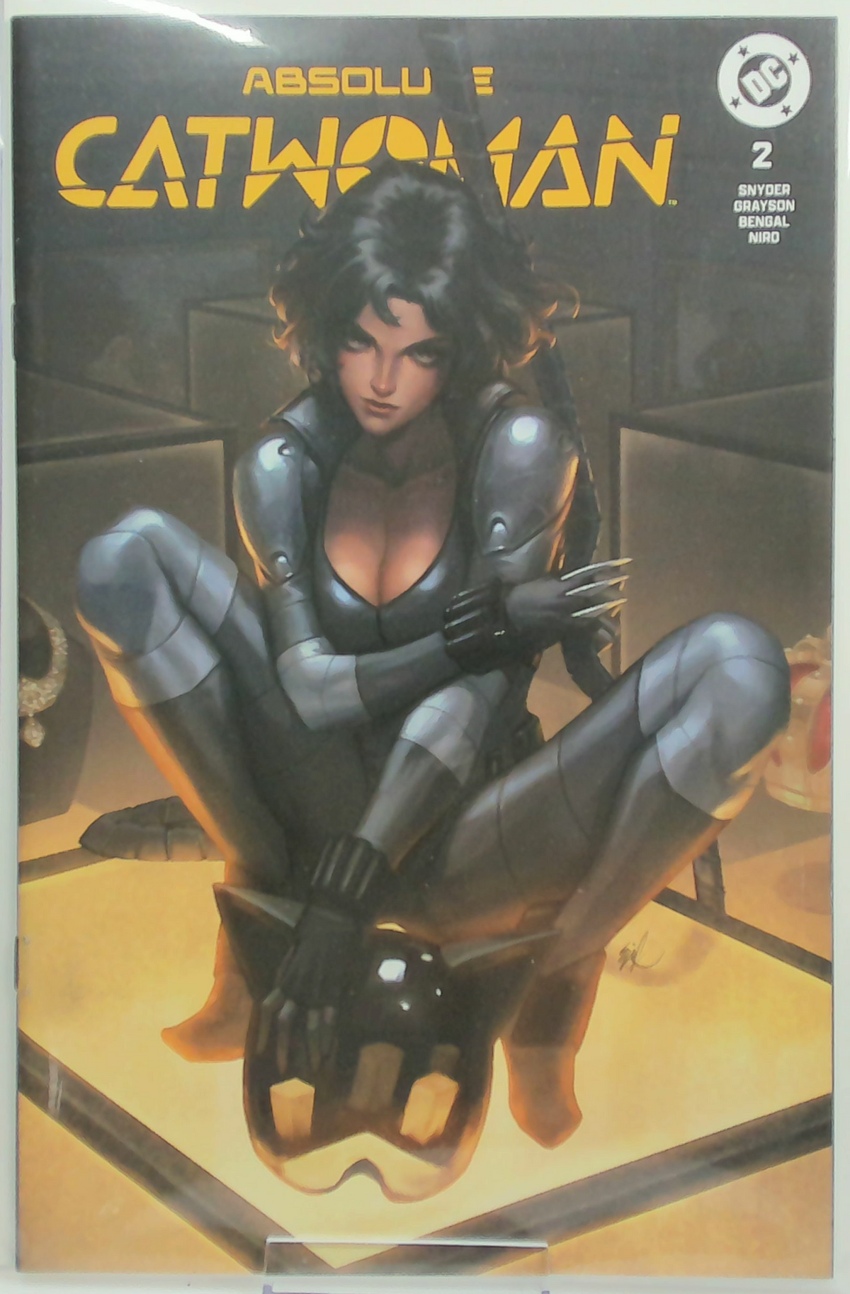 Absolute Catwoman #2 (2026) Ltd to 3000 - Ejikure Cover A Trade Dress Variant