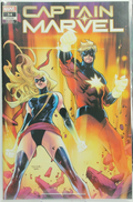 Captain Marvel #34 (2021) Ltd to 3000 - Stephen Segovia (Trade Dress Exclusive)