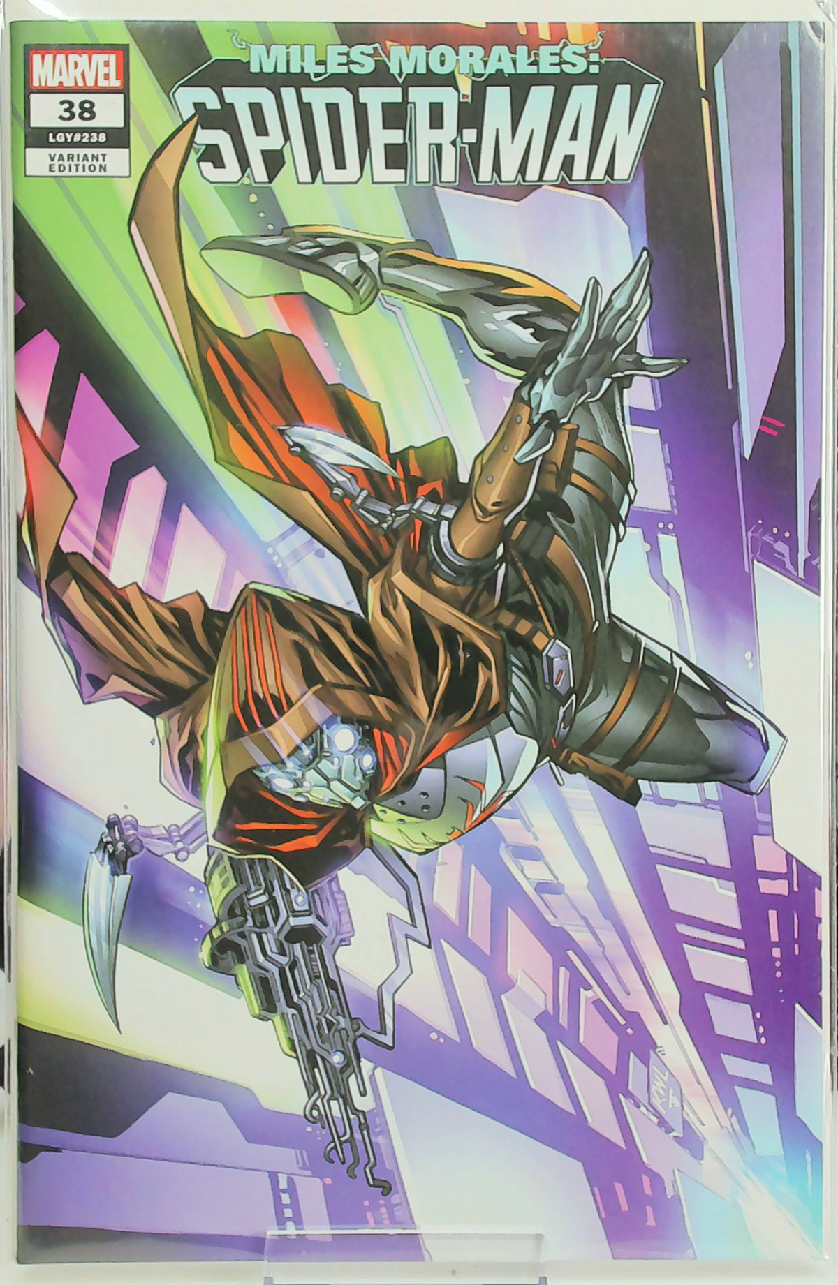 Miles Morales: Spider-Man #38 (2022) Ltd to 3000 - Ken Lashley Cover A (Trade Dress Exclusive)